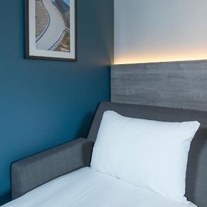 Chambre Accessible aux Personnes à Mobilité Réduite Standarde Lit King-Size